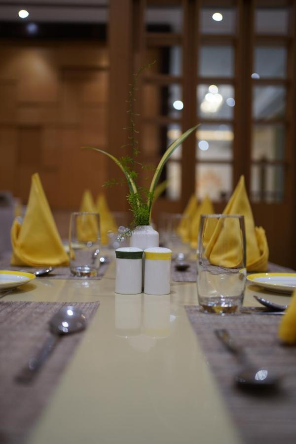 Babylon Capital Hotel Raipur  Ngoại thất bức ảnh