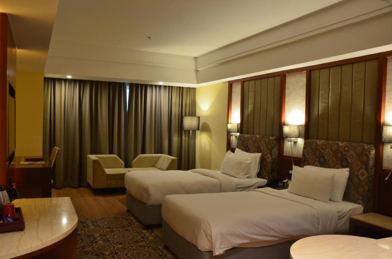 Babylon Capital Hotel Raipur  Ngoại thất bức ảnh