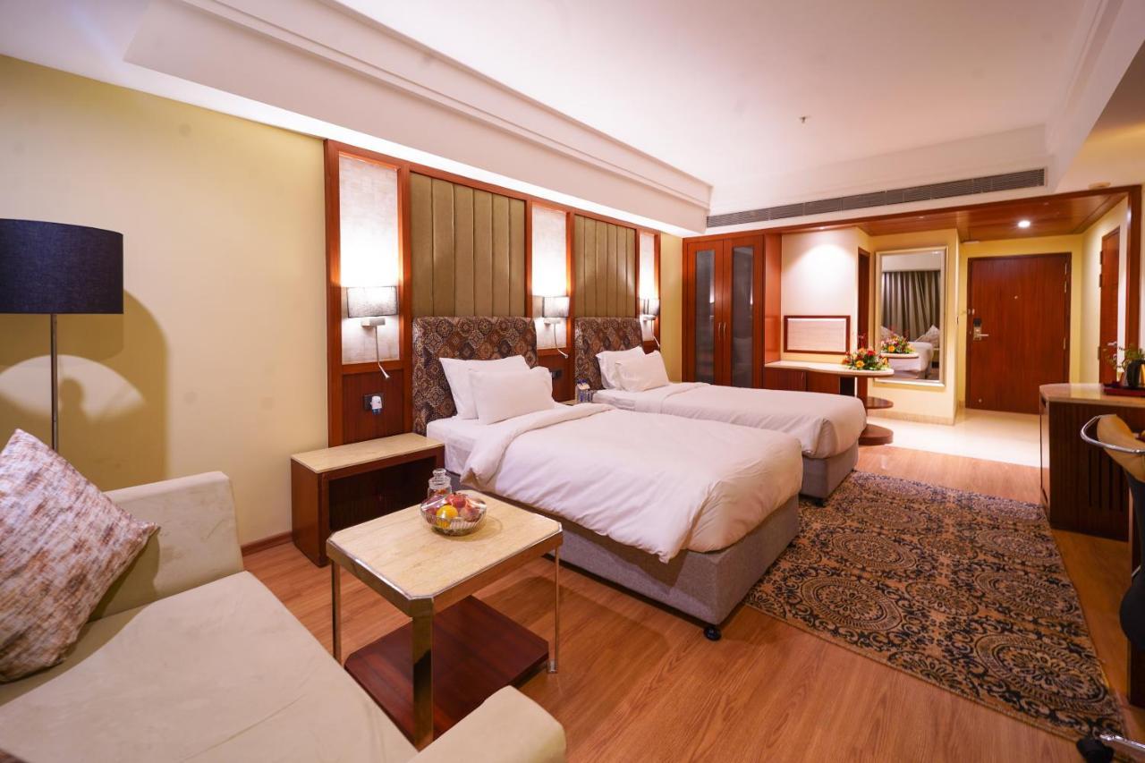 Babylon Capital Hotel Raipur  Ngoại thất bức ảnh