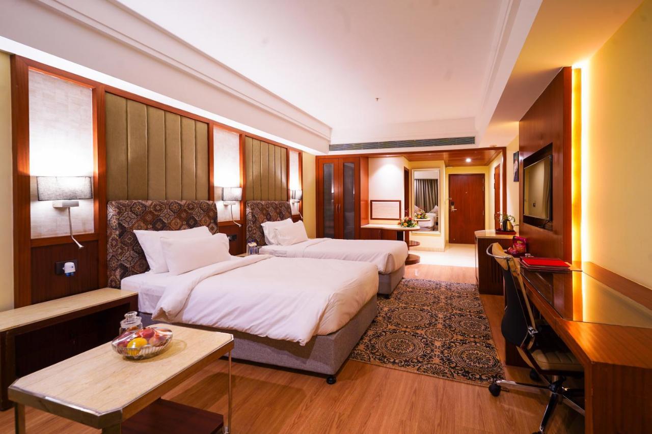 Babylon Capital Hotel Raipur  Ngoại thất bức ảnh
