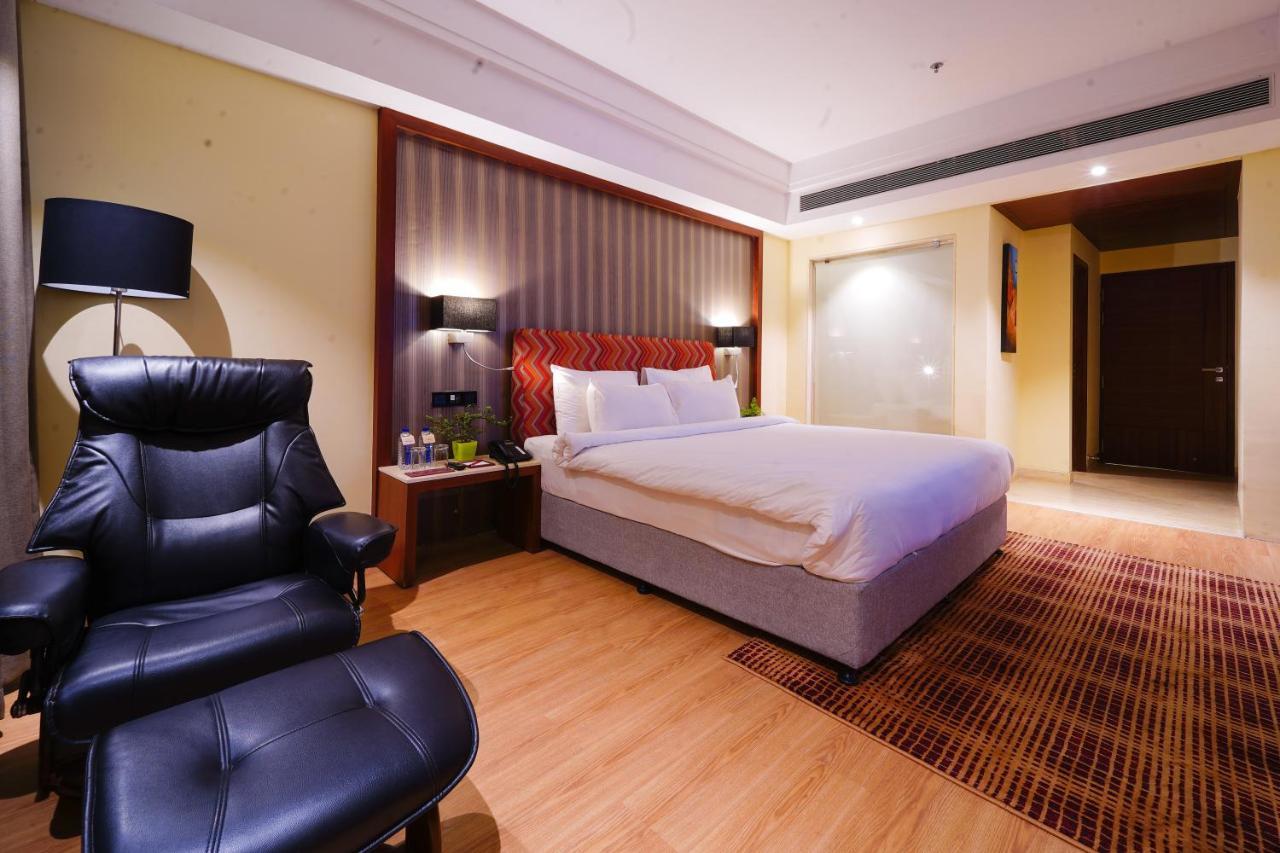 Babylon Capital Hotel Raipur  Ngoại thất bức ảnh